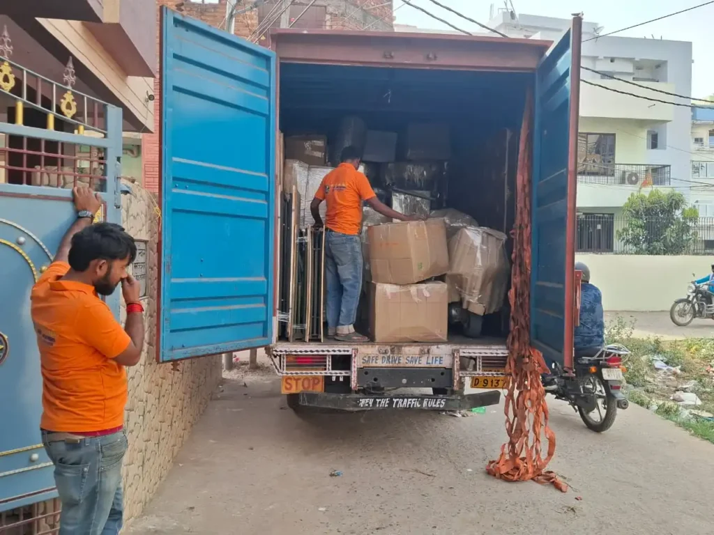 Safe loading process of household goods by Mehar Packers and Movers during house shifting in Patna.